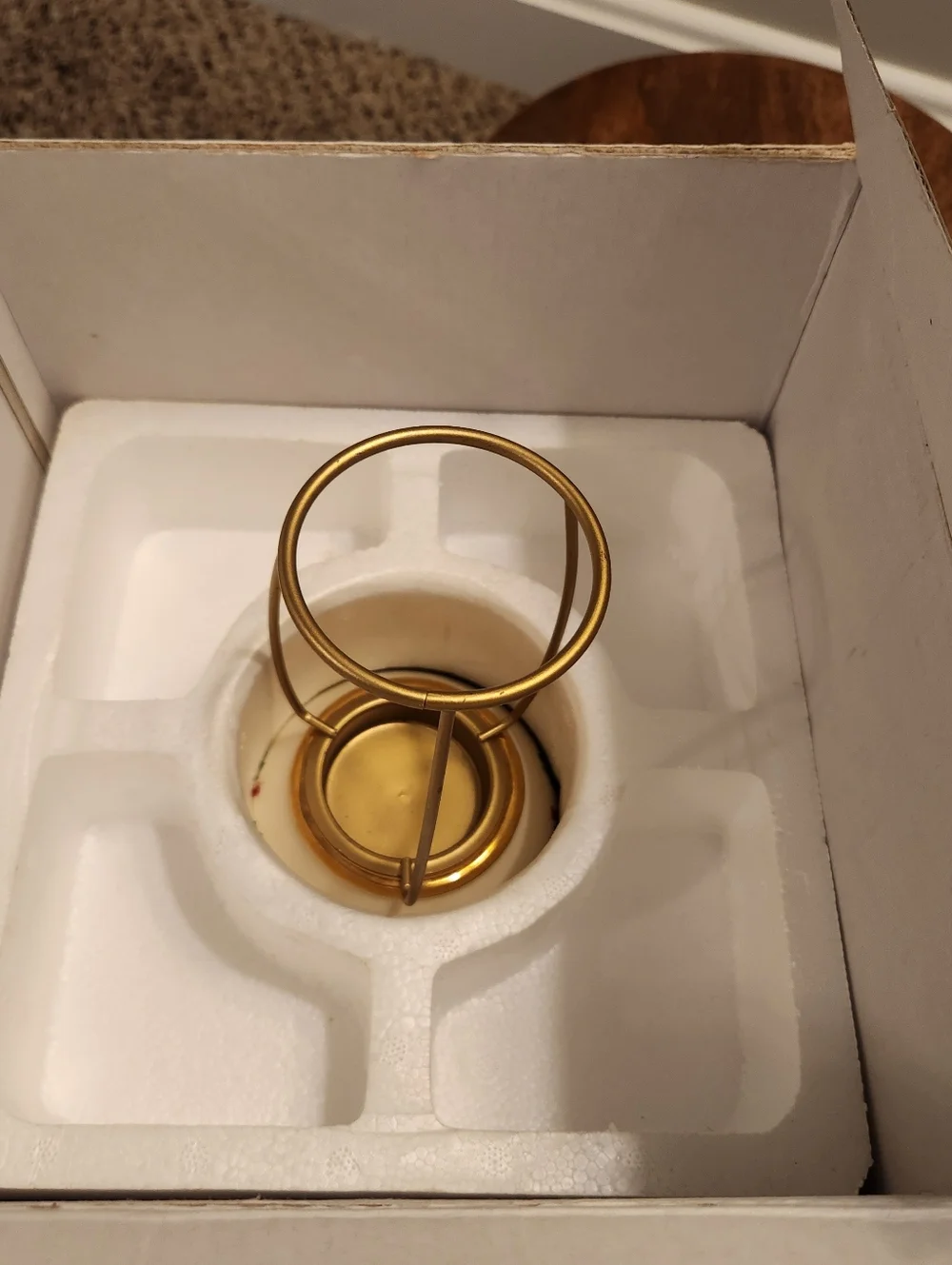 Lenox Holiday Candle Lamp W/ Holly & Berry Design 24K Gold Trim IN ORIGINAL BOX